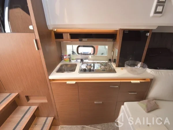 Cap Camarat 10.5 WA - Yacht Charter Sailica