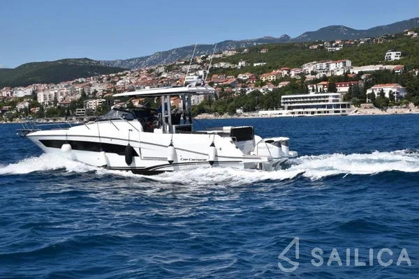 Cap Camarat 10.5 WA - Yacht Charter Sailica