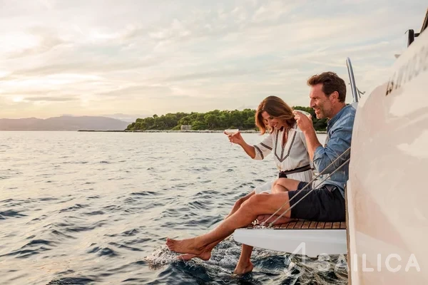 Cap Camarat 10.5 WA - Yacht Charter Sailica