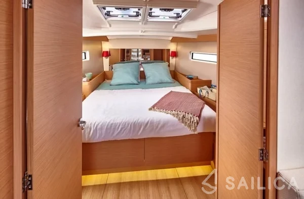 Sun Odyssey 440 - Yacht Charter Sailica