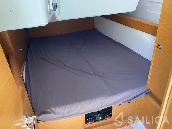 Sun Odyssey 519 - Yacht Charter Sailica