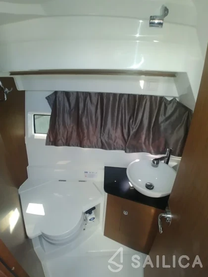 Merry Fisher 895 - Yacht Charter Sailica