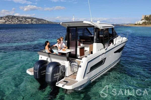 Merry Fisher 895 - Yacht Charter Sailica