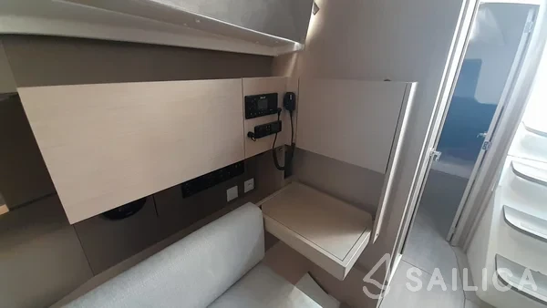 Oceanis 38.1 - Yacht Charter Sailica