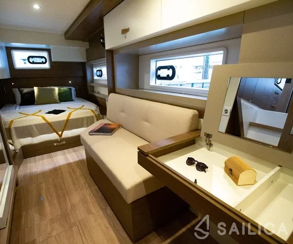 Bali 4.4 - Yacht Charter Sailica