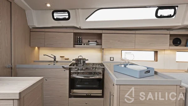 Oceanis 46.1 - Yacht Charter Sailica