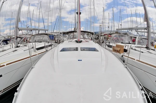 Bavaria 46 Cruiser - Yacht Charter Sailica