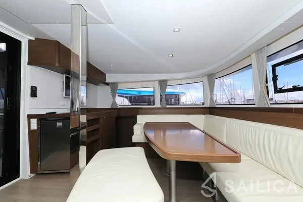 Lagoon 42 - Yacht Charter Sailica
