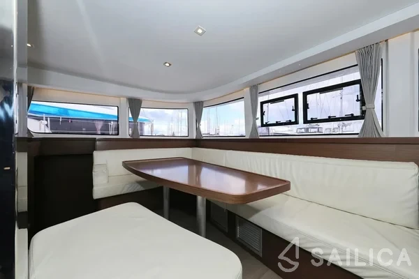Lagoon 42 - Yacht Charter Sailica