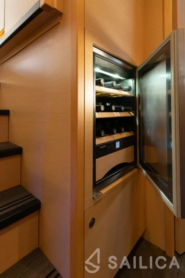 Lagoon 560 S2 - Yacht Charter Sailica