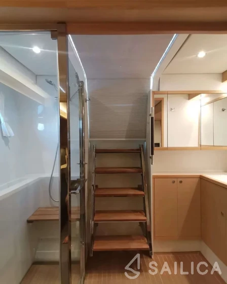 Lagoon 560 S2 - Yacht Charter Sailica