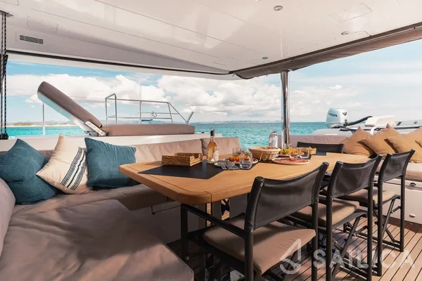 Lagoon 560 S2 - Yacht Charter Sailica