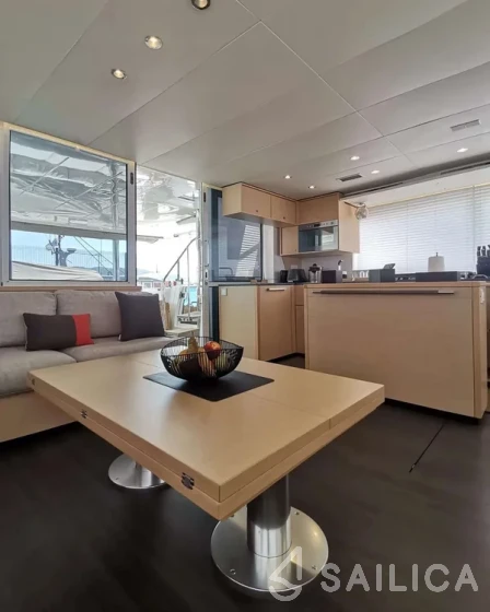 Lagoon 560 S2 - Yacht Charter Sailica