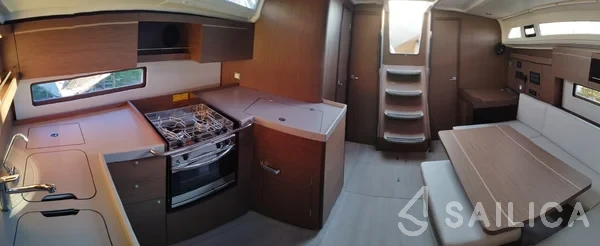 Oceanis 40.1 - Yacht Charter Sailica