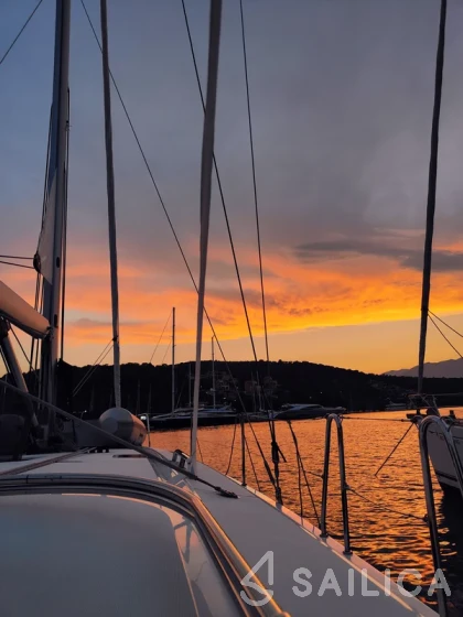 Oceanis 40.1 - Yacht Charter Sailica