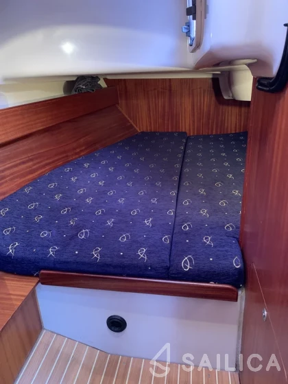 Delphia 40 - Yacht Charter Sailica