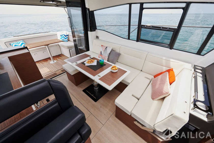 Jeanneau NC 37 - Yacht Charter Sailica