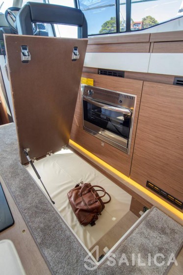 Jeanneau NC 37 - Yacht Charter Sailica