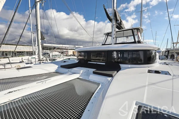 Lagoon 46  - Yacht Charter Sailica