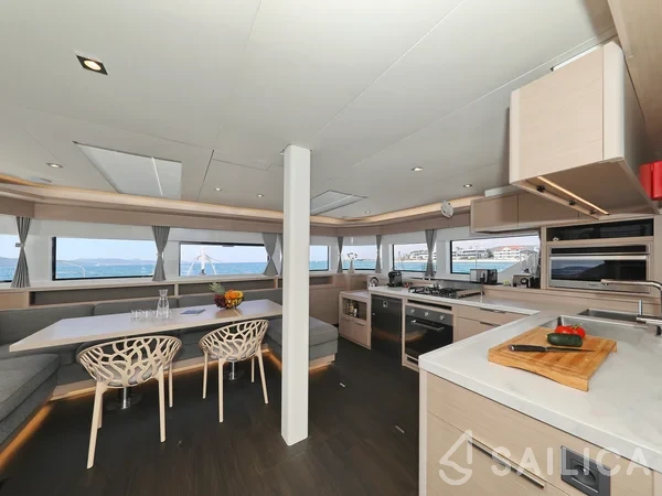 Lagoon 55 - Yacht Charter Sailica