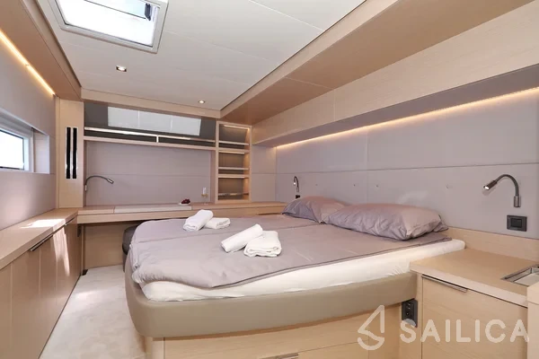 Lagoon 55 - Yacht Charter Sailica