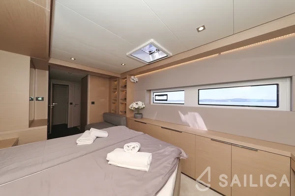 Lagoon 55 - Yacht Charter Sailica