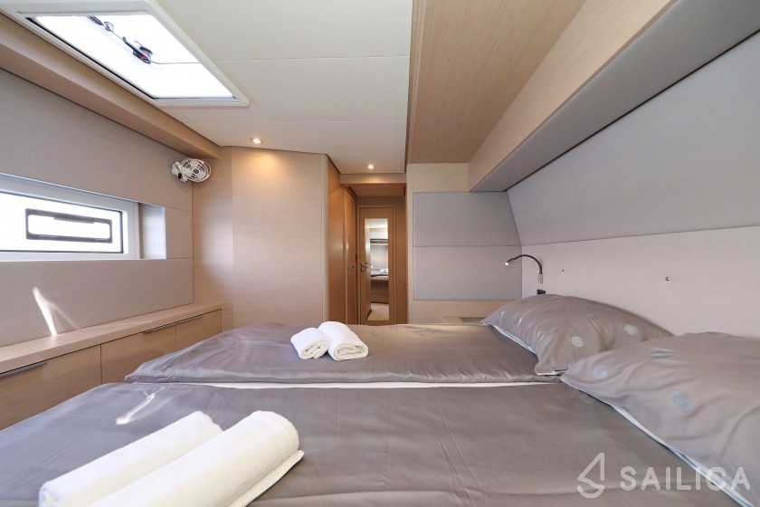 Lagoon 55 - Yacht Charter Sailica