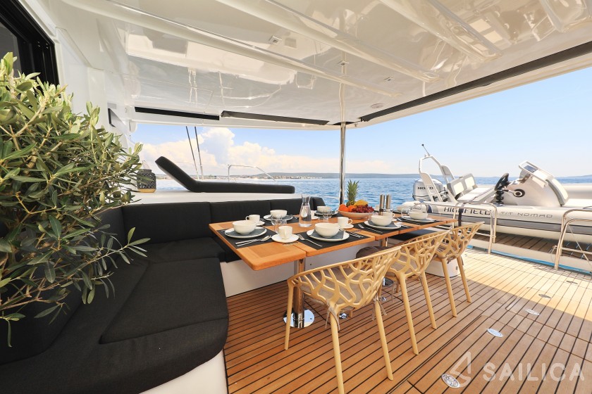 Lagoon 55 - Yacht Charter Sailica