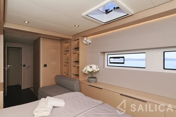 Lagoon 55 - Yacht Charter Sailica