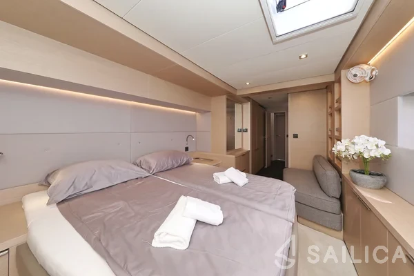 Lagoon 55 - Yacht Charter Sailica