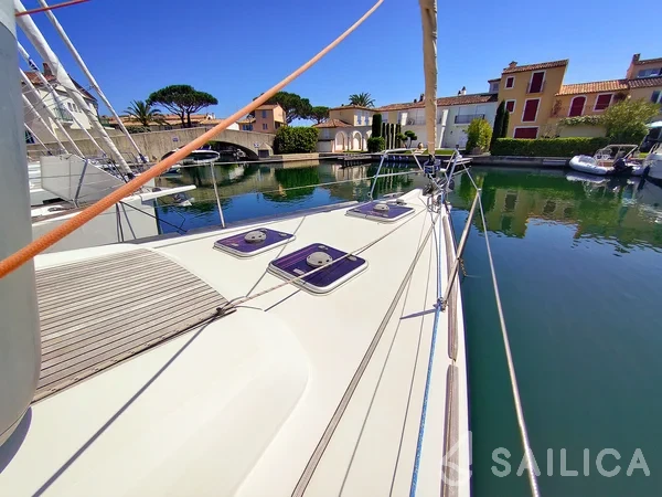 Dufour 450 GL - Yacht Charter Sailica