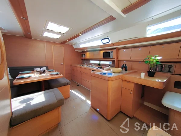 Dufour 450 GL - Yacht Charter Sailica