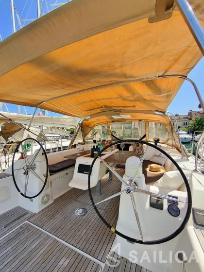 Dufour 450 GL - Yacht Charter Sailica