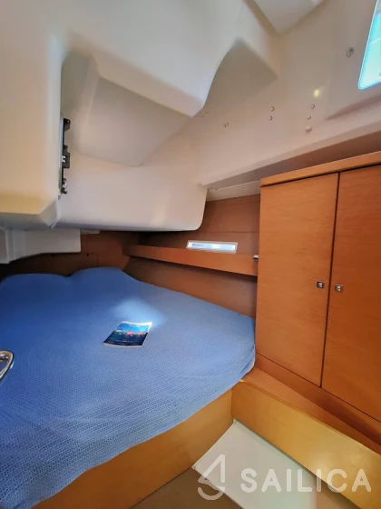 Dufour 450 GL - Yacht Charter Sailica