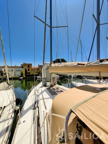 Dufour 450 GL - Yacht Charter Sailica