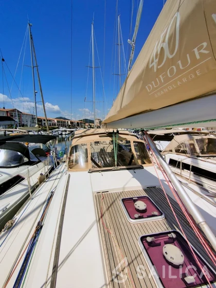 Dufour 450 GL - Yacht Charter Sailica