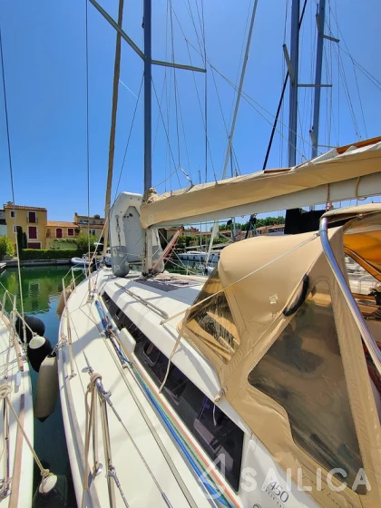 Dufour 450 GL - Yacht Charter Sailica