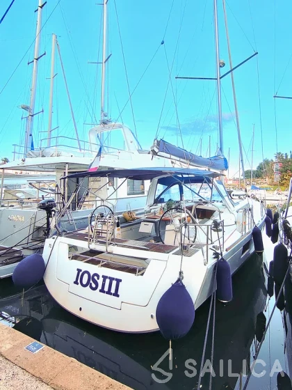 Oceanis 48 - Yacht Charter Sailica