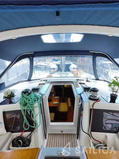Oceanis 48 - Yacht Charter Sailica
