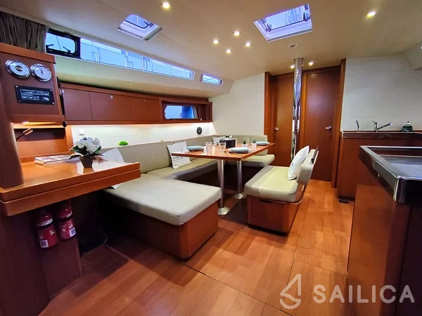 Oceanis 48 - Yacht Charter Sailica
