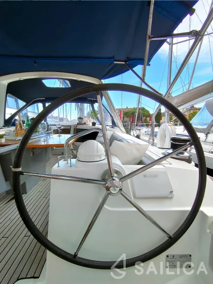 Oceanis 48 - Yacht Charter Sailica