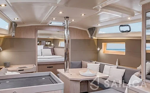 Oceanis 41.1 - Yacht Charter Sailica