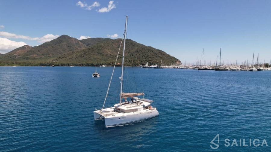 Lagoon 450 - Yacht Charter Sailica