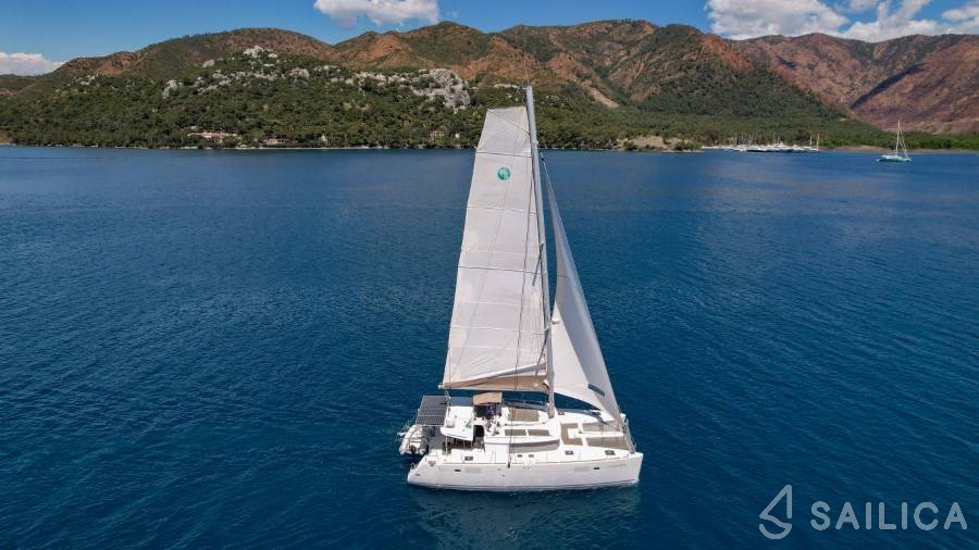 Lagoon 450 - Yacht Charter Sailica