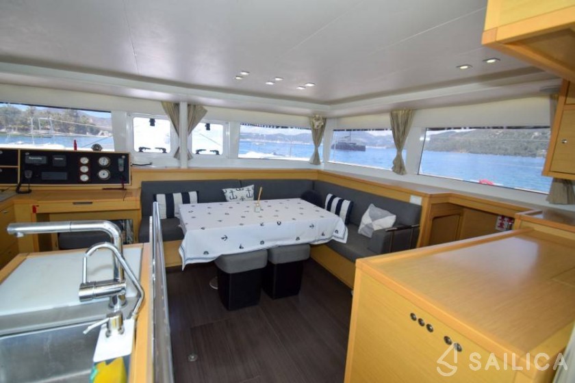 Lagoon 450 - Yacht Charter Sailica