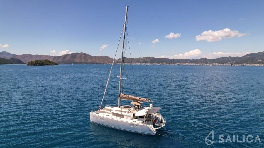 Lagoon 450 - Yacht Charter Sailica