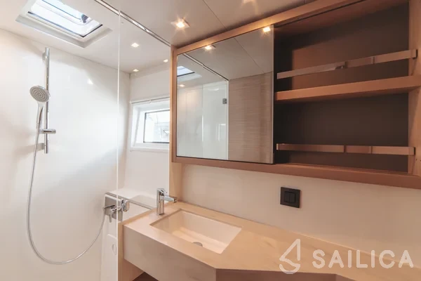 Lagoon 46  - Yacht Charter Sailica