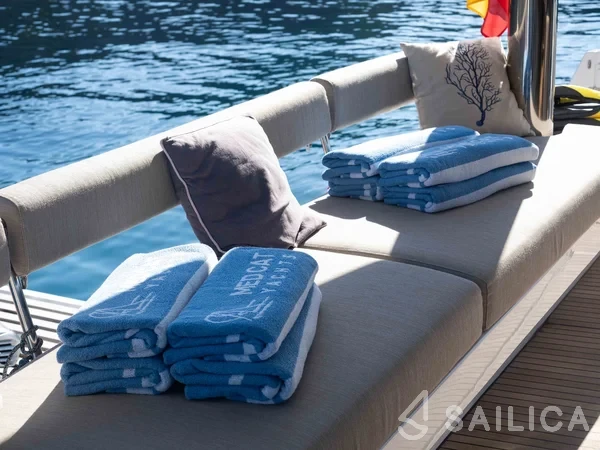 Bali 5.4. - Yacht Charter Sailica