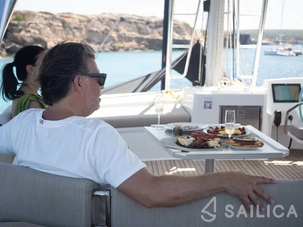 Bali 5.4. - Yacht Charter Sailica
