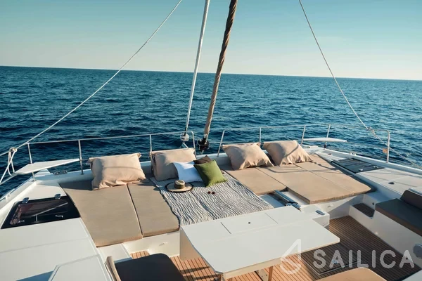 Bali 5.4. - Yacht Charter Sailica